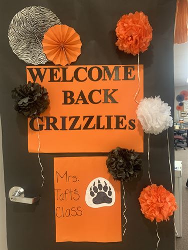 welcome back grizzlies orange signs